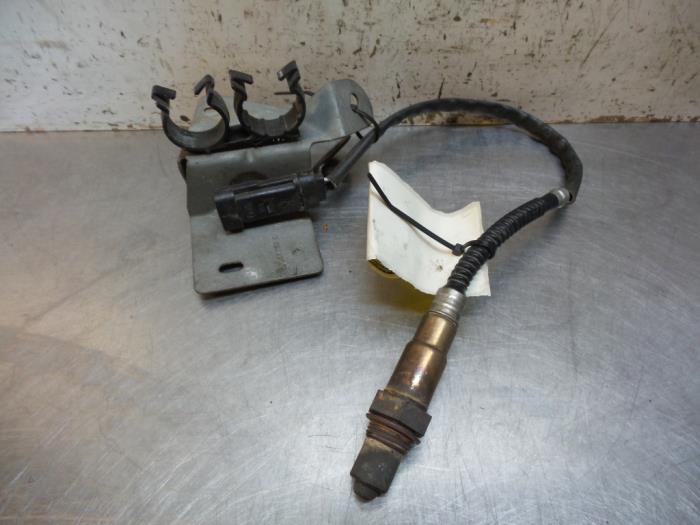 Lambda Sonde van een Renault Scénic II (JM) 1.9 dCi 120 2004