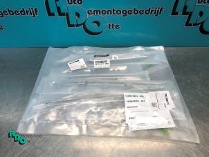 Gebruikte Sierstrip Renault Megane IV (RFBB) 1.2 Energy TCE 100 Prijs € 15,00 Margeregeling aangeboden door Autodemontagebedrijf Otte