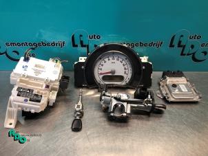 Gebruikte Kontaktslot + computer Opel Agila (B) 1.2 16V Prijs € 100,00 Margeregeling aangeboden door Autodemontagebedrijf Otte