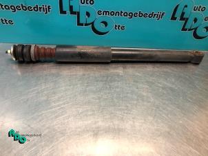 Gebruikte Schokdemper links-achter Opel Agila (B) 1.2 16V Prijs € 10,00 Margeregeling aangeboden door Autodemontagebedrijf Otte