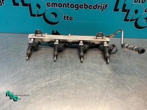 Gebruikte Injector brug BMW 3 serie (E90) 318i 16V Prijs € 25,00 Margeregeling aangeboden door Autodemontagebedrijf Otte