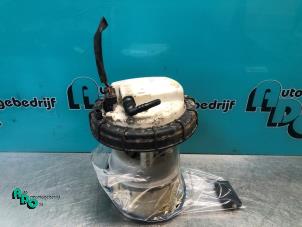 Gebruikte Brandstofpomp Elektrisch Peugeot 206 (2A/C/H/J/S) 1.4 XR,XS,XT,Gentry Prijs € 20,00 Margeregeling aangeboden door Autodemontagebedrijf Otte