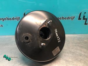 Gebruikte Rembekrachtiger Ford Fiesta 6 (JA8) 1.25 16V Prijs € 30,00 Margeregeling aangeboden door Autodemontagebedrijf Otte