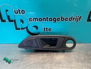Gebruikte Portiergreep 2Deurs rechts Ford Fiesta 6 (JA8) 1.25 16V Prijs € 15,00 Margeregeling aangeboden door Autodemontagebedrijf Otte
