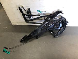 Gebruikte Cabriodak scharnier Volkswagen Eos (1F7/F8) 1.4 TSI 16V BlueMotion Prijs € 80,00 Margeregeling aangeboden door Autodemontagebedrijf Otte