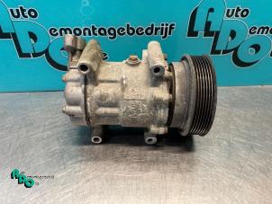 Gebruikte Aircopomp Renault Twingo II (CN) 1.2 Prijs € 15,00 Margeregeling aangeboden door Autodemontagebedrijf Otte