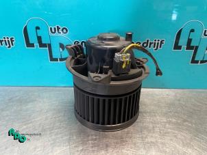 Gebruikte Aanjager Ford Transit Connect 1.8 TDdi LWB Euro 4 Prijs € 25,00 Margeregeling aangeboden door Autodemontagebedrijf Otte