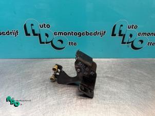 Gebruikte Schuifdeurrol rechts Citroen Jumpy (G9) 1.6 HDI 16V Prijs € 35,00 Margeregeling aangeboden door Autodemontagebedrijf Otte