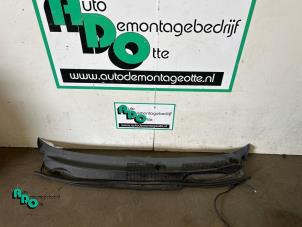 Gebruikte Paravent Honda HR-V (GH) 1.6 16V 4x2 Prijs € 20,00 Margeregeling aangeboden door Autodemontagebedrijf Otte