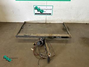 Gebruikte Trekhaak Ford Mondeo IV Wagon 1.8 TDCi 125 16V Prijs € 150,00 Margeregeling aangeboden door Autodemontagebedrijf Otte