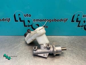 Gebruikte Hoofdremcilinder Renault Twingo II (CN) 1.2 Prijs € 15,00 Margeregeling aangeboden door Autodemontagebedrijf Otte