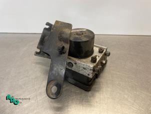 Gebruikte ABS Pomp Renault Twingo II (CN) 1.2 Prijs € 20,00 Margeregeling aangeboden door Autodemontagebedrijf Otte