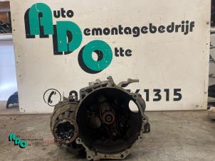 Gebruikte Versnellingsbak Volkswagen Golf V (1K1) 2.0 FSI 16V Prijs € 250,00 Margeregeling aangeboden door Autodemontagebedrijf Otte