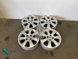 Gebruikte Velgen set Opel Agila (B) 1.0 12V Prijs € 170,00 Margeregeling aangeboden door Autodemontagebedrijf Otte