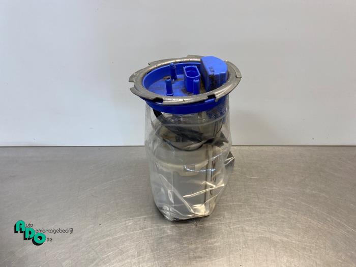 Gebruikte Tank element Pomp Volkswagen Golf V (1K1) 2.0 FSI 16V Prijs € 20,00 Margeregeling aangeboden door Autodemontagebedrijf Otte