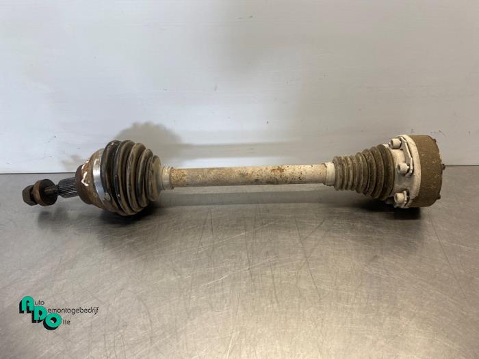 Gebruikte Steekas links-voor Volkswagen Caddy III (2KA,2KH,2CA,2CH) 2.0 SDI Prijs € 25,00 Margeregeling aangeboden door Autodemontagebedrijf Otte