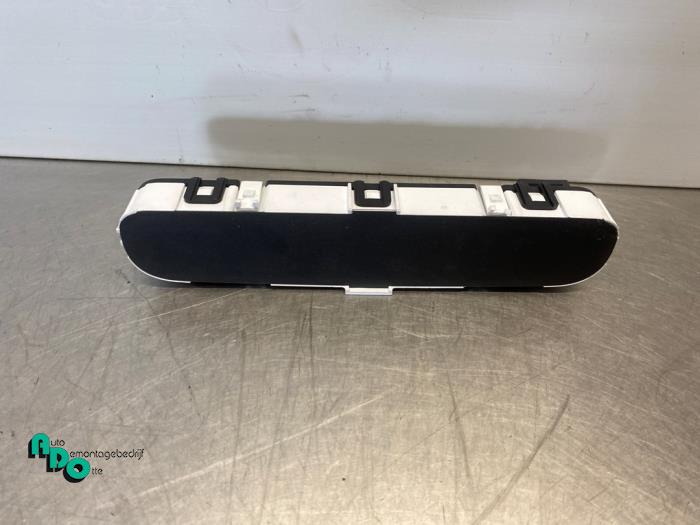Gebruikte Display Interieur Chevrolet Spark (M300) 1.0 16V Bifuel Prijs € 10,00 Margeregeling aangeboden door Autodemontagebedrijf Otte