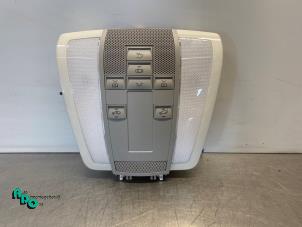 Gebruikte Binnenverlichting voor Mercedes C (W204) 1.8 C-200K 16V Prijs € 35,00 Margeregeling aangeboden door Autodemontagebedrijf Otte