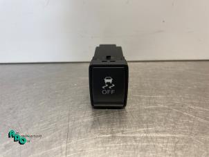 Gebruikte ESP Schakelaar Nissan Note (E12) 1.2 68 Prijs € 10,00 Margeregeling aangeboden door Autodemontagebedrijf Otte