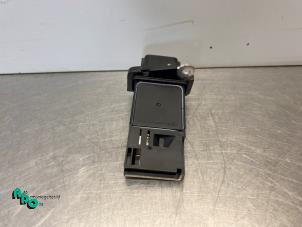 Gebruikte Luchtmassameter Nissan Note (E12) 1.2 68 Prijs € 20,00 Margeregeling aangeboden door Autodemontagebedrijf Otte