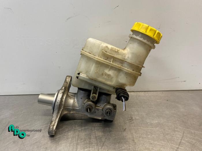 Gebruikte Hoofdremcilinder Fiat 500 (312) 1.2 Prijs € 10,00 Margeregeling aangeboden door Autodemontagebedrijf Otte