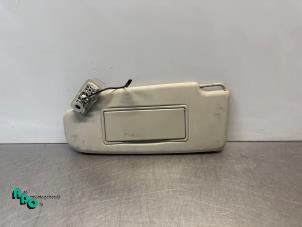 Gebruikte Zonneklep Volvo V40 (MV) 1.6 D2 Prijs € 15,00 Margeregeling aangeboden door Autodemontagebedrijf Otte