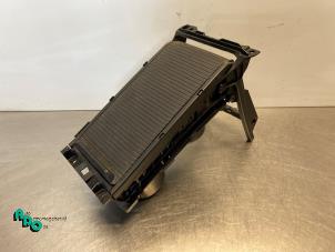 Gebruikte Bekerhouder Volvo V40 (MV) 1.6 D2 Prijs € 15,00 Margeregeling aangeboden door Autodemontagebedrijf Otte