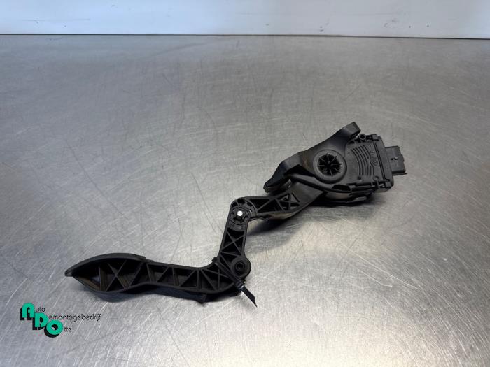 Gaspedaalpositie Sensor van een Fiat Scudo (270) 1.6 D Multijet 2010