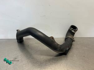 Gebruikte Intercooler Buis Volkswagen Polo V (6R) 1.2 TDI 12V BlueMotion Prijs € 15,00 Margeregeling aangeboden door Autodemontagebedrijf Otte