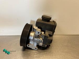 Gebruikte Pomp Servo Mercedes C (W204) 1.8 C-200K 16V Prijs € 90,00 Margeregeling aangeboden door Autodemontagebedrijf Otte