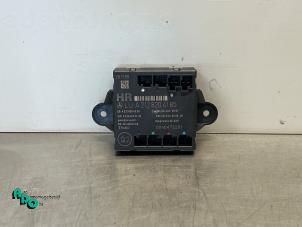 Gebruikte Deur module Mercedes C (W204) 1.8 C-200K 16V Prijs € 15,00 Margeregeling aangeboden door Autodemontagebedrijf Otte