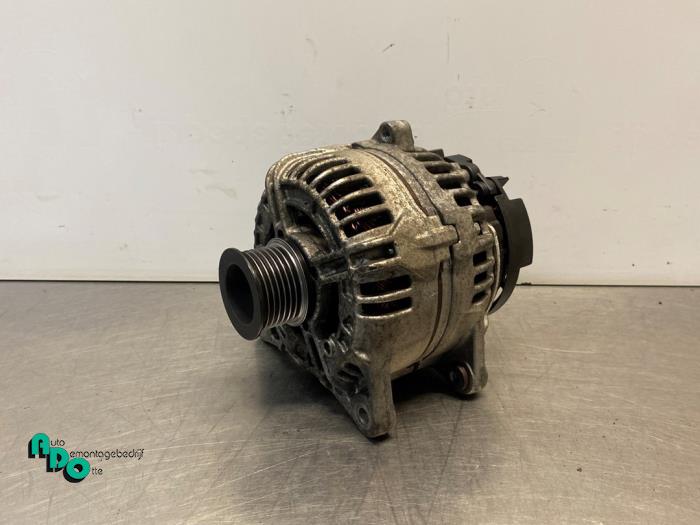 Gebruikte Dynamo Opel Movano (4A1; 4A2; 4B2; 4B3; 4C2; 4C3) 2.5 CDTI Prijs € 40,00 Margeregeling aangeboden door Autodemontagebedrijf Otte