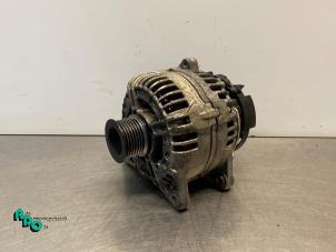 Gebruikte Alternator Opel Movano (4A1; 4A2; 4B2; 4B3; 4C2; 4C3) 2.5 CDTI Prijs € 40,00 Margeregeling aangeboden door Autodemontagebedrijf Otte