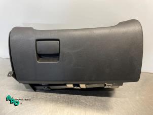 Gebruikte Handschoenenkastje Opel Meriva 1.7 CDTI 16V Prijs € 30,00 Margeregeling aangeboden door Autodemontagebedrijf Otte
