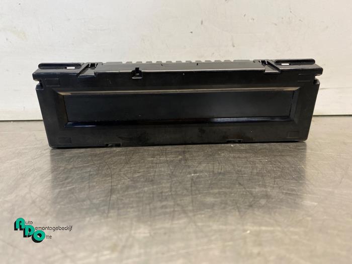 Gebruikte Display Interieur Opel Meriva (B) 1.7 CDTI 16V Prijs € 20,00 Margeregeling aangeboden door Autodemontagebedrijf Otte