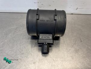 Gebruikte Luchtmassameter Opel Meriva 1.7 CDTI 16V Prijs € 10,00 Margeregeling aangeboden door Autodemontagebedrijf Otte