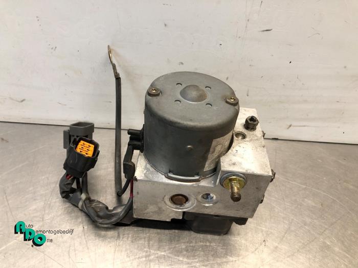 Gebruikte ABS Pomp Mazda MX-5 (NB18/35/8C) 1.6i 16V Prijs € 40,00 Margeregeling aangeboden door Autodemontagebedrijf Otte