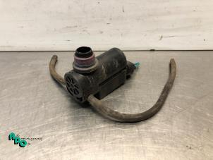 Gebruikte Ruitensproeierpomp voor Toyota Starlet (EP9) 1.3,XLi,GLi 16V Prijs € 15,00 Margeregeling aangeboden door Autodemontagebedrijf Otte