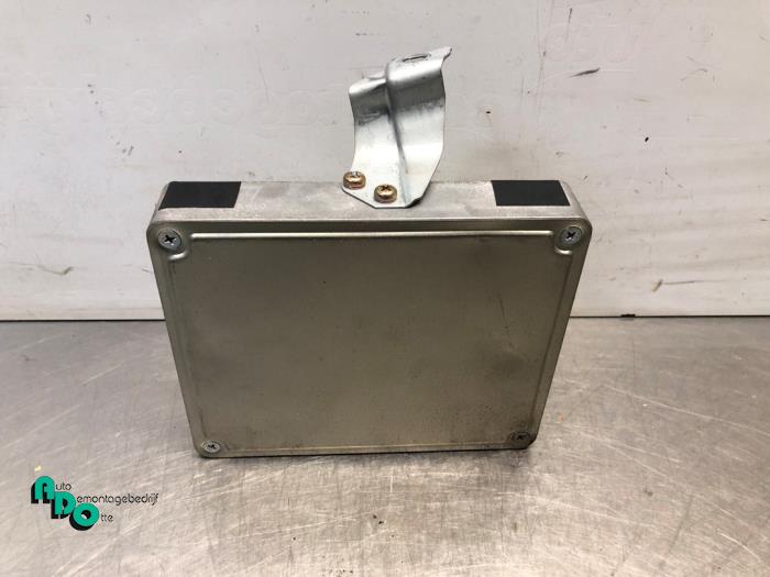 Kontaktslot + computer van een Toyota Starlet (EP9) 1.3,XLi,GLi 16V 1998