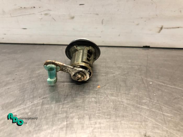 Kontaktslot + computer van een Toyota Starlet (EP9) 1.3,XLi,GLi 16V 1998