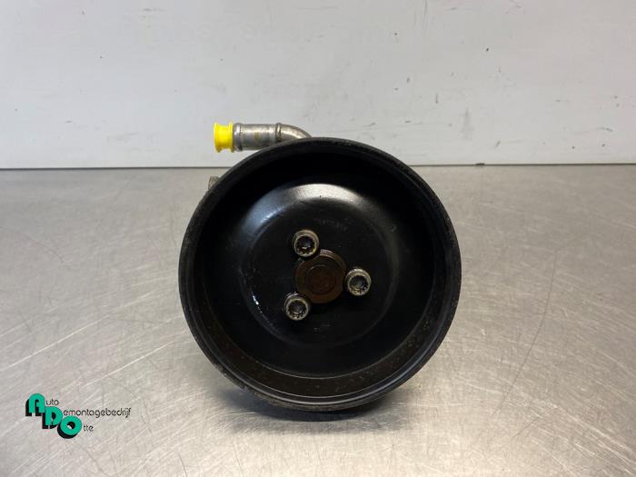 Stuurbekrachtiging Pomp van een Volkswagen Crafter 2.5 TDI 30/35/50 2010