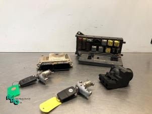 Gebruikte Kontaktslot + computer Volkswagen Crafter 2.5 TDI 30/35/50 Prijs € 800,00 Margeregeling aangeboden door Autodemontagebedrijf Otte