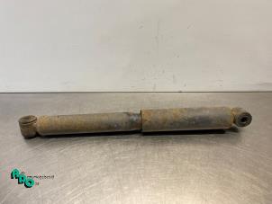 Gebruikte Schokdemper rechts-achter Volkswagen Crafter 2.5 TDI 30/35/50 Prijs € 25,00 Margeregeling aangeboden door Autodemontagebedrijf Otte