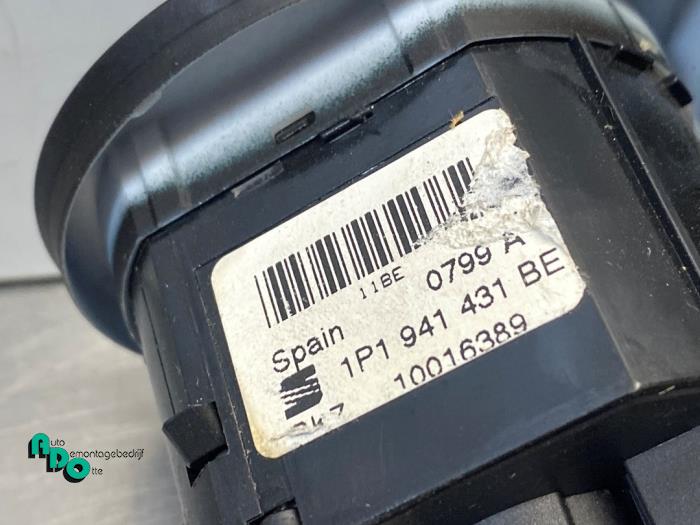 Licht Schakelaar van een Seat Leon (1P1) 1.4 TSI 16V 2010