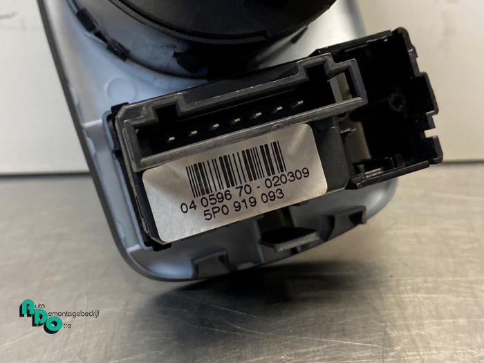 Licht Schakelaar van een Seat Leon (1P1) 1.4 TSI 16V 2010