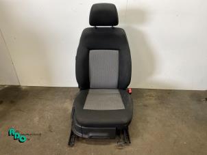 Gebruikte Stoel rechts Volkswagen Polo V (6R) 1.2 TDI 12V BlueMotion Prijs € 70,00 Margeregeling aangeboden door Autodemontagebedrijf Otte