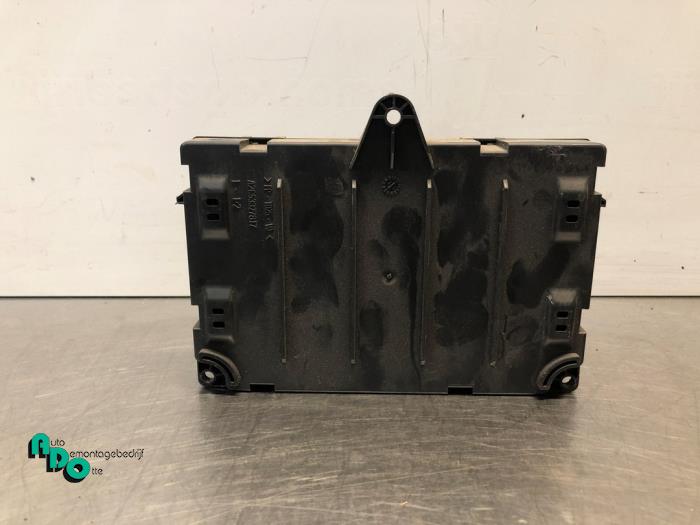 Gebruikte Bodycontrol Module Peugeot Partner Tepee (7A/B/C/D/E/F/G/J/P/S) 1.6 HDiF 90 16V Phase 1 Prijs € 15,00 Margeregeling aangeboden door Autodemontagebedrijf Otte