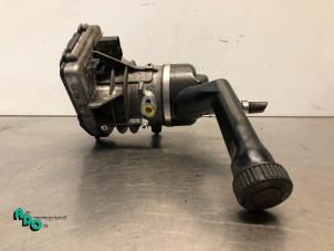 Gebruikte Stuurbekrachtiging Pomp Peugeot Partner Tepee (7A/B/C/D/E/F/G/J/P/S) 1.6 HDiF 90 16V Phase 1 Prijs € 60,00 Margeregeling aangeboden door Autodemontagebedrijf Otte