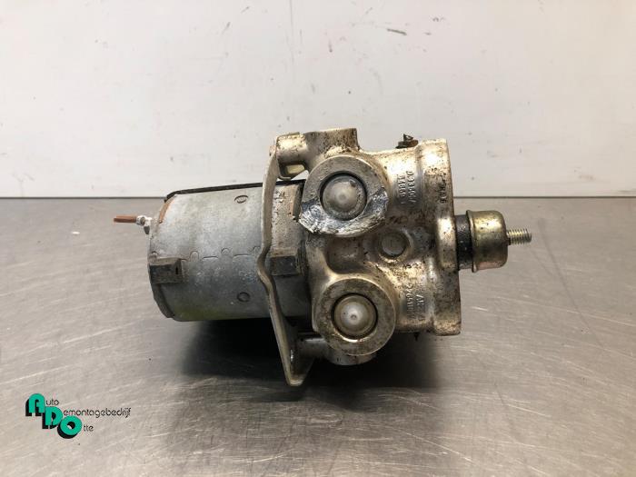 Gebruikte ABS Pomp BMW 3 serie Touring (E30/5) 316i Prijs € 150,00 Margeregeling aangeboden door Autodemontagebedrijf Otte