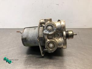 Gebruikte ABS Pomp BMW 3 serie Touring (E30/5) 316i Prijs € 150,00 Margeregeling aangeboden door Autodemontagebedrijf Otte